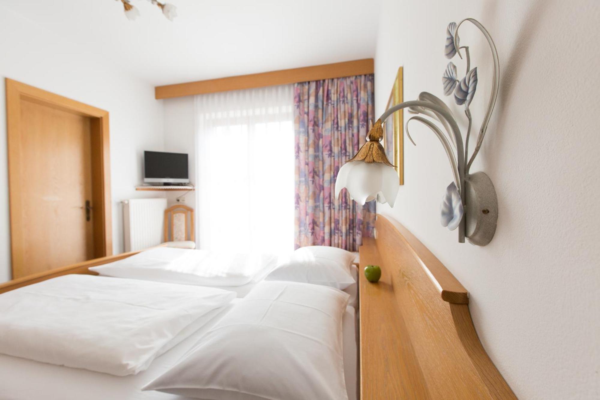 Linghof Bed and Breakfast Τιρόλο Εξωτερικό φωτογραφία